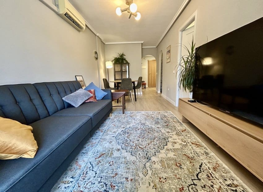 1 slaapkamer Appartement te koop in Torrevieja met zwembad - € 149.000 (Ref: 10004549)
