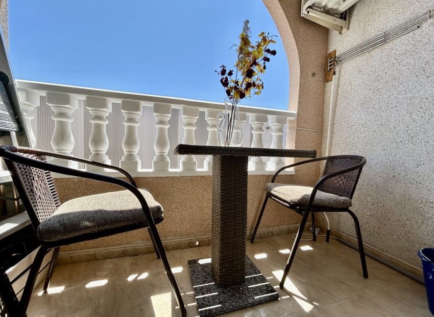 1 slaapkamer Appartement te koop in Torrevieja met zwembad - € 149.000 (Ref: 10004549)