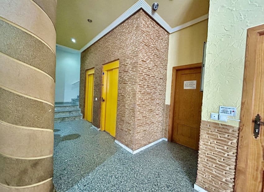 1 slaapkamer Appartement te koop in Torrevieja met zwembad - € 149.000 (Ref: 10004549)