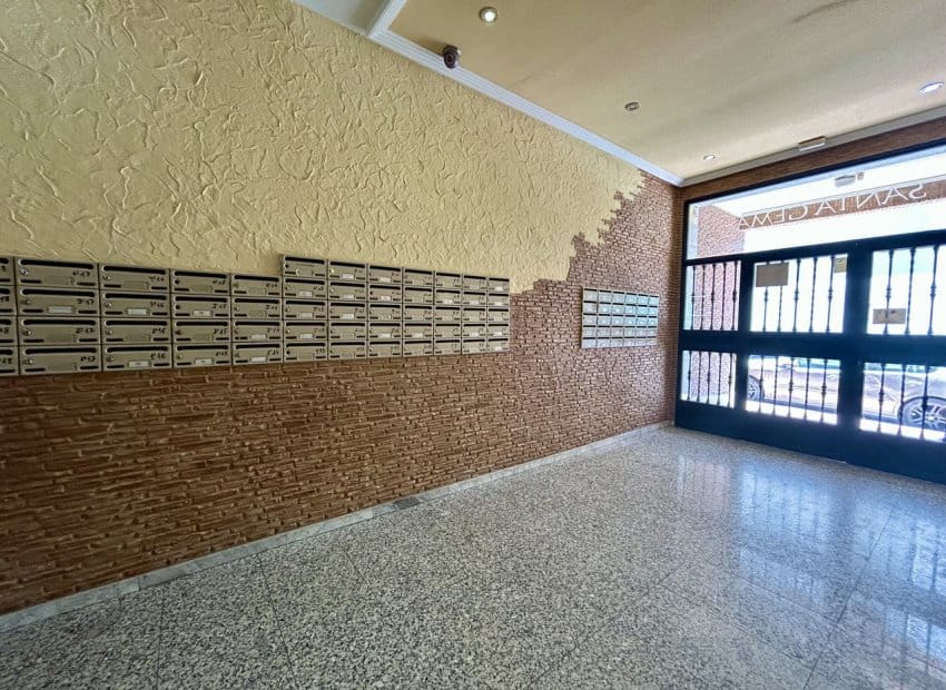 1 slaapkamer Appartement te koop in Torrevieja met zwembad - € 149.000 (Ref: 10004549)