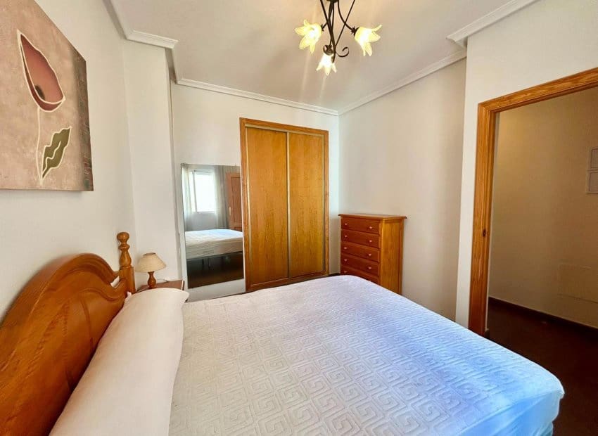 1 slaapkamer Appartement te koop in Torrevieja - € 119.000 (Ref: 10004550)