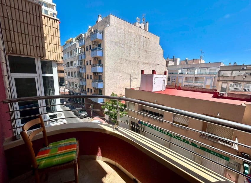 1 slaapkamer Appartement te koop in Torrevieja - € 119.000 (Ref: 10004550)