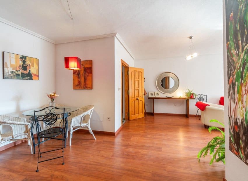 2 slaapkamer Appartement te koop in Playa Flamenca met zwembad - € 189.900 (Ref: 10006059)