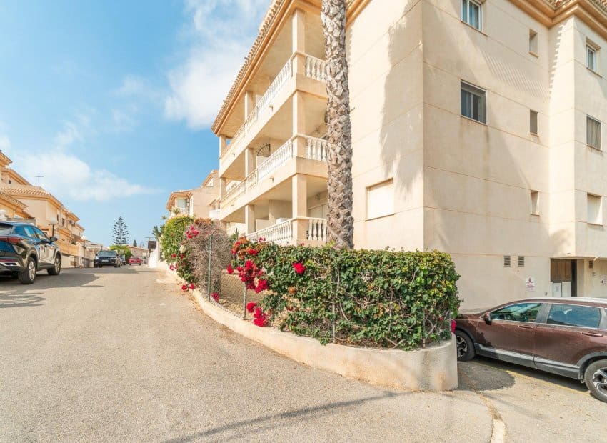 2 slaapkamer Appartement te koop in Playa Flamenca met zwembad - € 189.900 (Ref: 10006059)