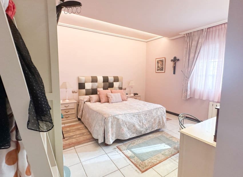 6 slaapkamer Villa te koop in La Mata - € 950.000 (Ref: 10006060)