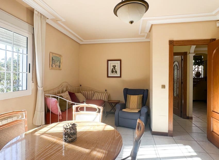 6 slaapkamer Villa te koop in La Mata - € 950.000 (Ref: 10006060)