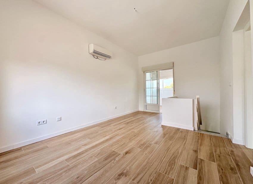 4 chambre Villa/Maison à vendre à Los Balcones avec piscine - 270 000 € (Ref: 10006061)