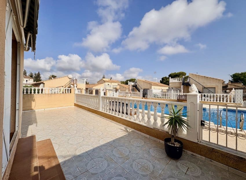 4 chambre Villa/Maison à vendre à Los Balcones avec piscine - 270 000 € (Ref: 10006061)
