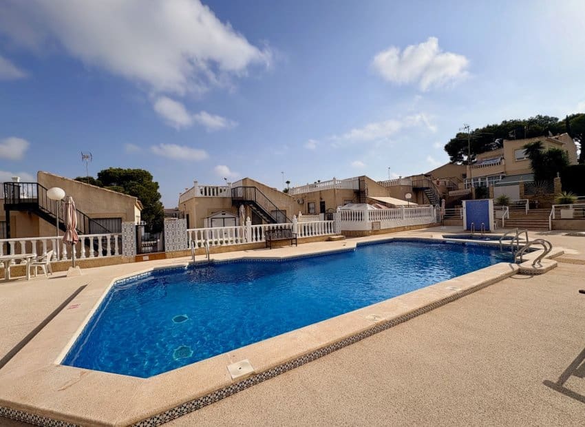 4 chambre Villa/Maison à vendre à Los Balcones avec piscine - 270 000 € (Ref: 10006061)