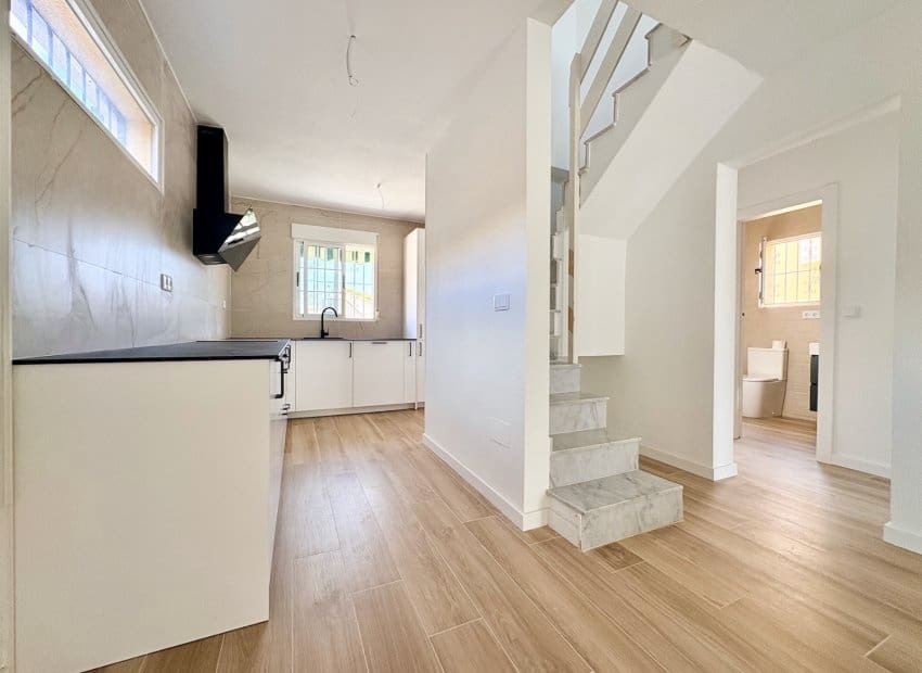 4 chambre Villa/Maison à vendre à Los Balcones avec piscine - 270 000 € (Ref: 10006061)