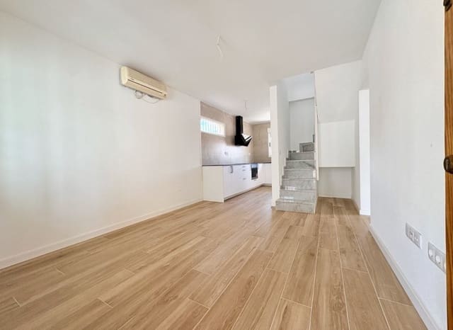 4 chambre Villa/Maison à vendre à Los Balcones avec piscine - 270 000 € (Ref: 10006061)