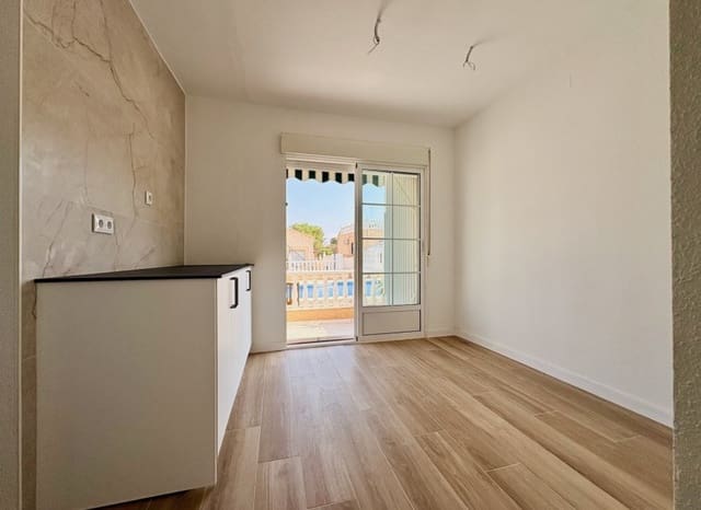 4 chambre Villa/Maison à vendre à Los Balcones avec piscine - 270 000 € (Ref: 10006061)