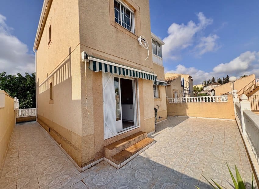 4 chambre Villa/Maison à vendre à Los Balcones avec piscine - 270 000 € (Ref: 10006061)