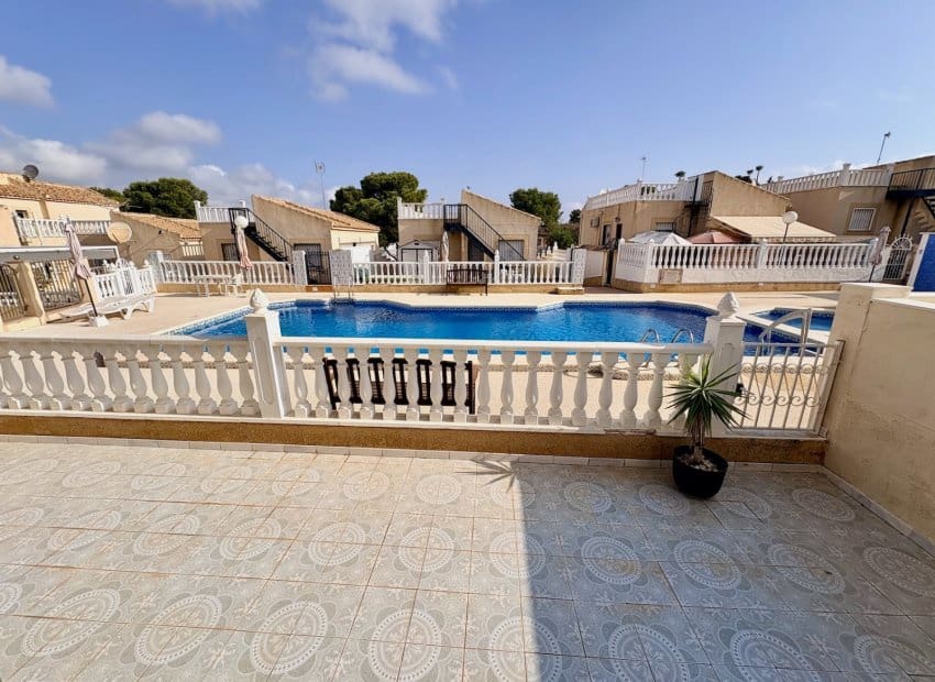 4 chambre Villa/Maison à vendre à Los Balcones avec piscine - 270 000 € (Ref: 10006061)