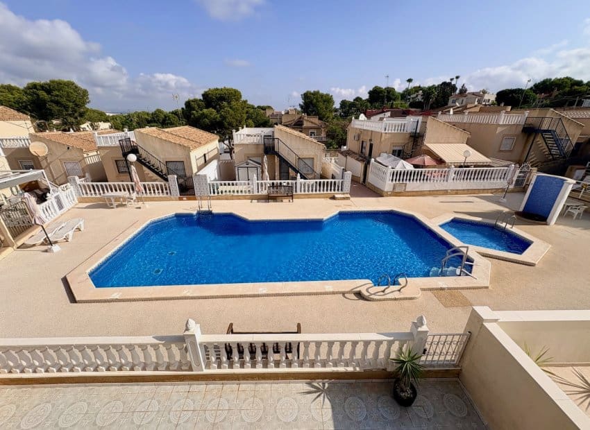 4 chambre Villa/Maison à vendre à Los Balcones avec piscine - 270 000 € (Ref: 10006061)
