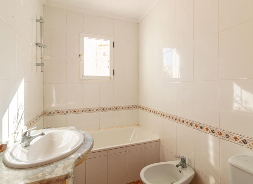 3 sypialnia Dom na sprzedaż w La Florida z basenem - 179 000 € (Ref: 10006062)
