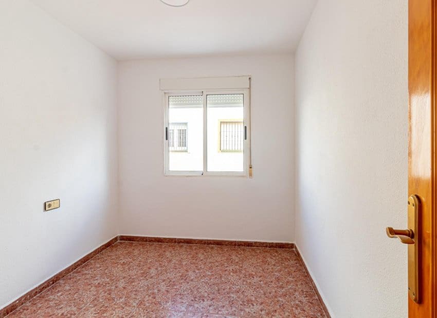 3 sypialnia Dom na sprzedaż w La Florida z basenem - 179 000 € (Ref: 10006062)