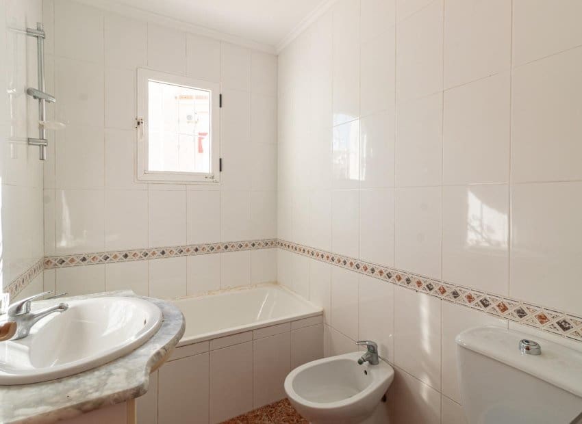 3 sypialnia Dom na sprzedaż w La Florida z basenem - 179 000 € (Ref: 10006062)