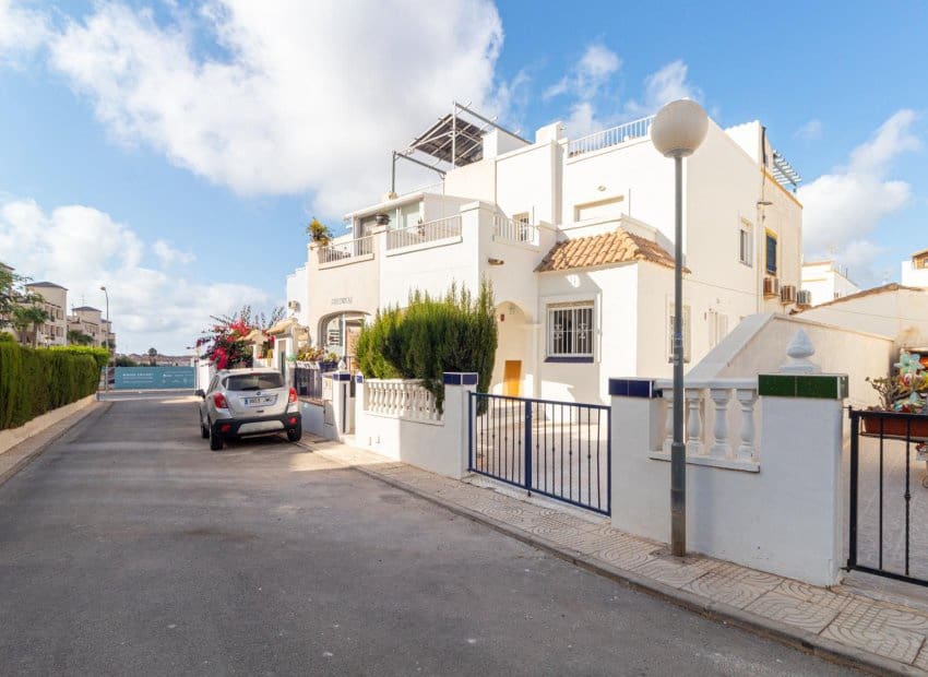 3 sypialnia Dom na sprzedaż w La Florida z basenem - 179 000 € (Ref: 10006062)