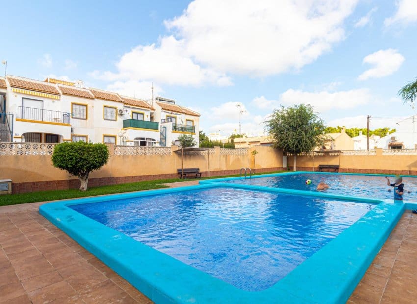 3 sypialnia Dom na sprzedaż w La Florida z basenem - 179 000 € (Ref: 10006062)