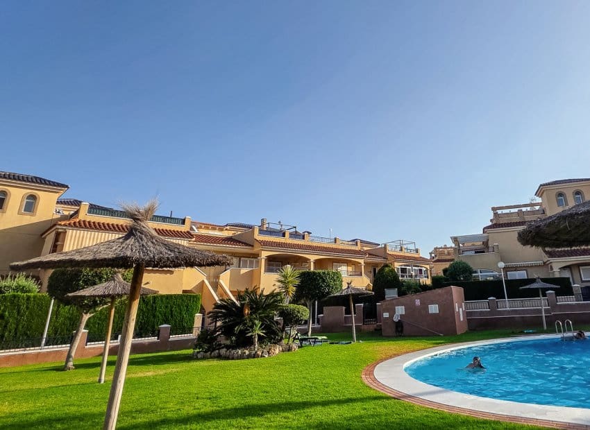 2 soveværelse Lejlighed til salg i Pilar de la Horadada med swimmingpool - € 219.500 (Ref: 10006807)