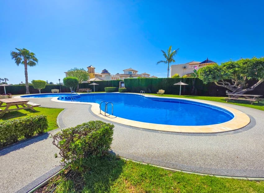 2 soverom Leilighet til salgs i Orihuela Costa med svømmebasseng - € 157 500 (Ref: 10006815)
