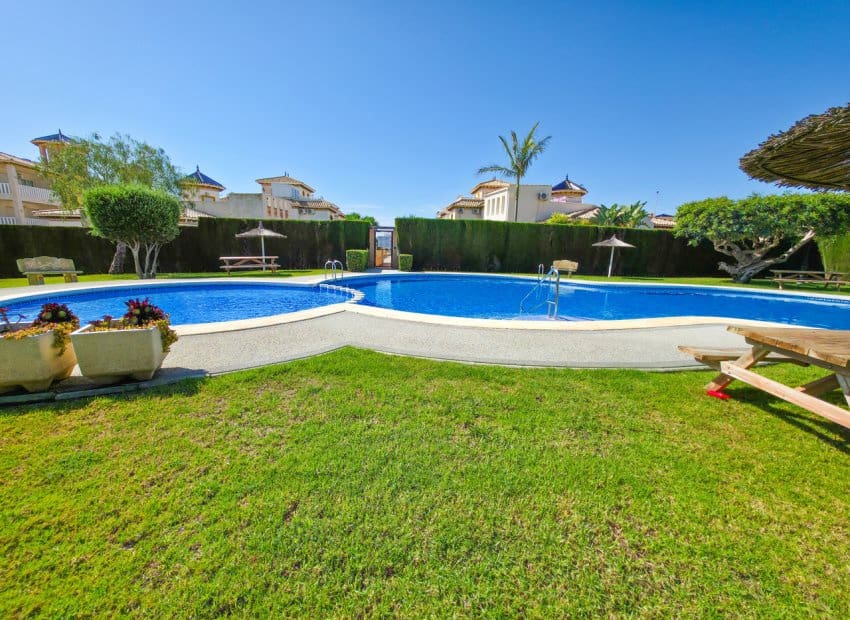 2 soverom Leilighet til salgs i Orihuela Costa med svømmebasseng - € 157 500 (Ref: 10006815)