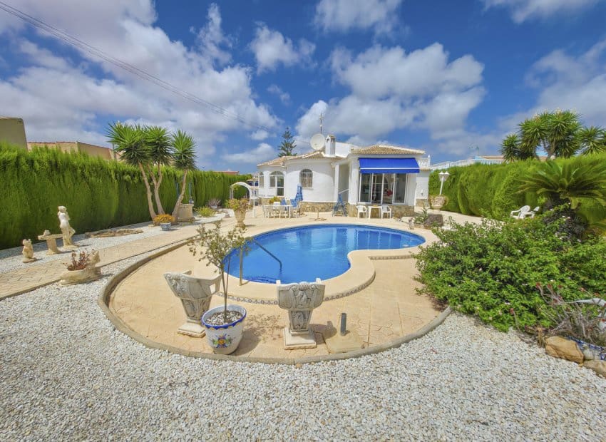 3 Zimmer Villa zu verkaufen in San Luis mit Pool - 475.000 € (Ref: 10006816)