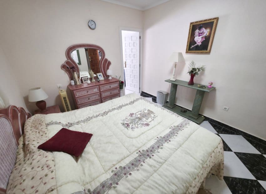 3 Zimmer Villa zu verkaufen in San Luis mit Pool - 475.000 € (Ref: 10006816)