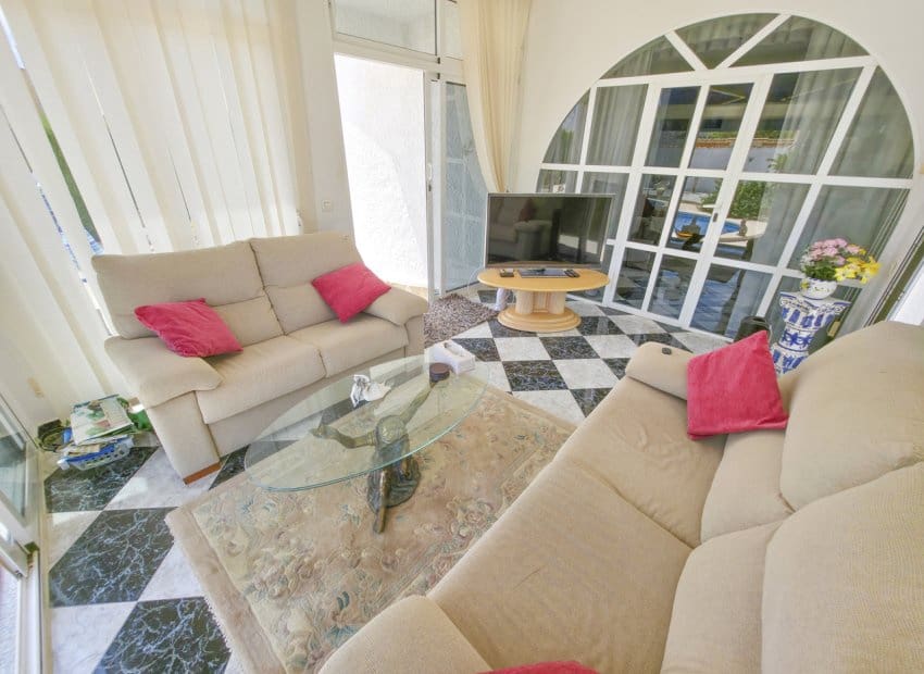 3 Zimmer Villa zu verkaufen in San Luis mit Pool - 475.000 € (Ref: 10006816)