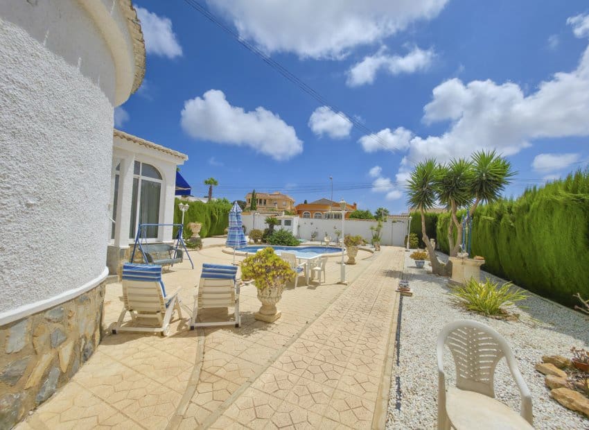 3 Zimmer Villa zu verkaufen in San Luis mit Pool - 475.000 € (Ref: 10006816)