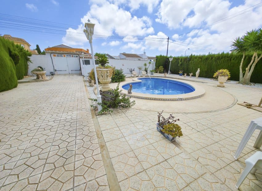 3 Zimmer Villa zu verkaufen in San Luis mit Pool - 475.000 € (Ref: 10006816)