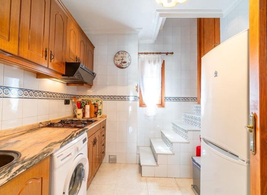 1 soveværelse Lejlighed til salg i Torrevieja med swimmingpool - € 149.000 (Ref: 10006817)