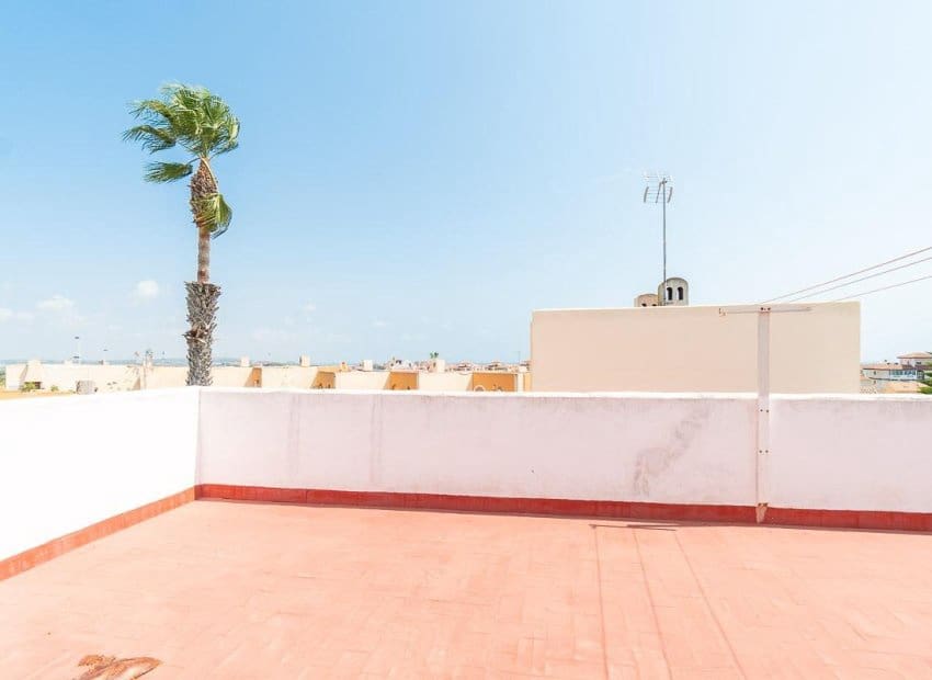 1 soveværelse Lejlighed til salg i Torrevieja med swimmingpool - € 149.000 (Ref: 10006817)
