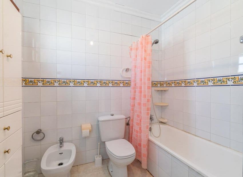 1 soveværelse Lejlighed til salg i Torrevieja med swimmingpool - € 149.000 (Ref: 10006817)