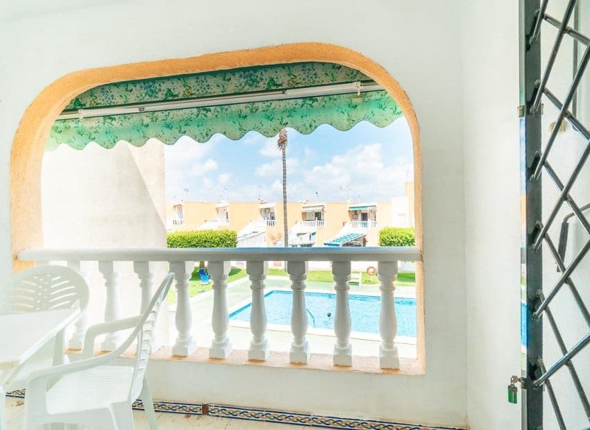 1 soveværelse Lejlighed til salg i Torrevieja med swimmingpool - € 149.000 (Ref: 10006817)