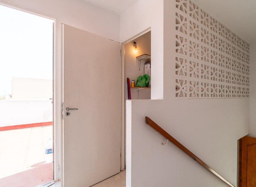 1 soveværelse Lejlighed til salg i Torrevieja med swimmingpool - € 149.000 (Ref: 10006817)