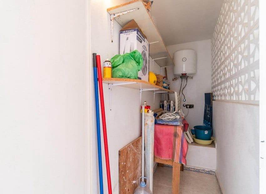 1 soveværelse Lejlighed til salg i Torrevieja med swimmingpool - € 149.000 (Ref: 10006817)