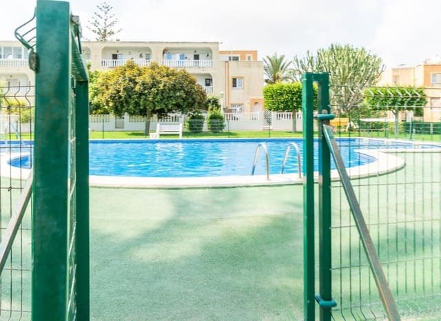 1 soveværelse Lejlighed til salg i Torreblanca, Torrevieja med swimmingpool - € 149.000 (Ref: 10006817)