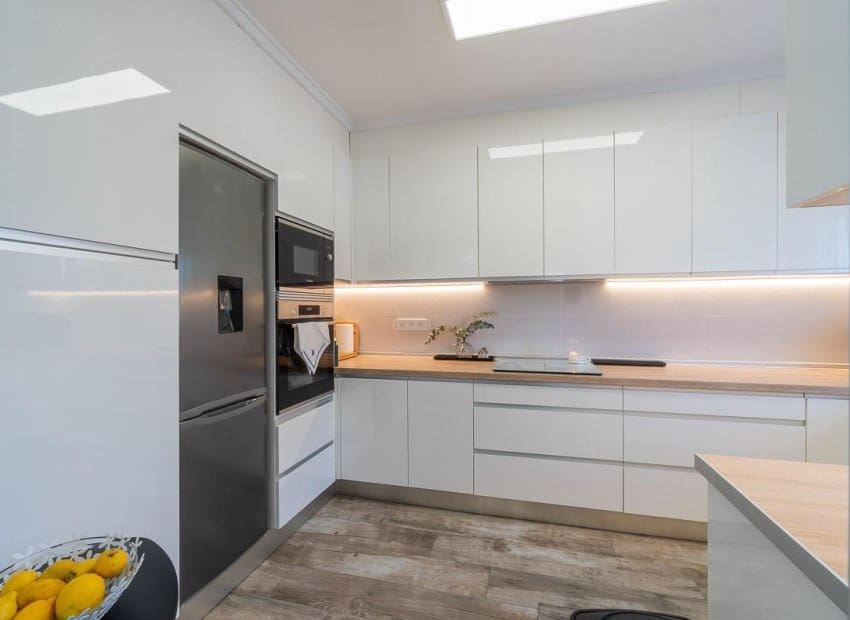 4 slaapkamer Villa te koop in Filipinas met zwembad - € 365.000 (Ref: 10006818)