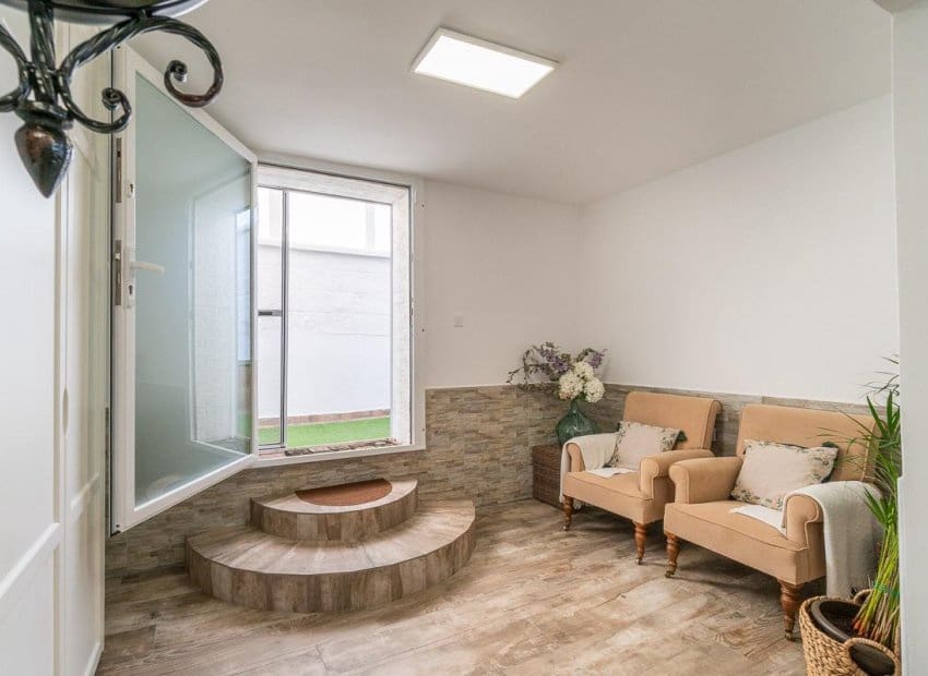 4 slaapkamer Villa te koop in Filipinas met zwembad - € 365.000 (Ref: 10006818)