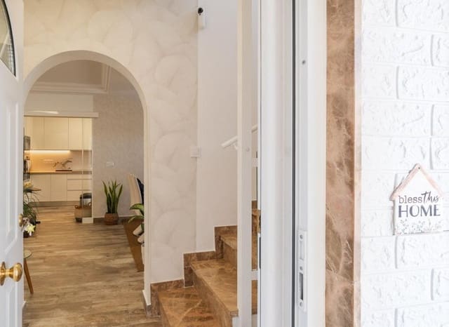 4 slaapkamer Villa te koop in Las Filipinas met zwembad - € 365.000 (Ref: 10006818)