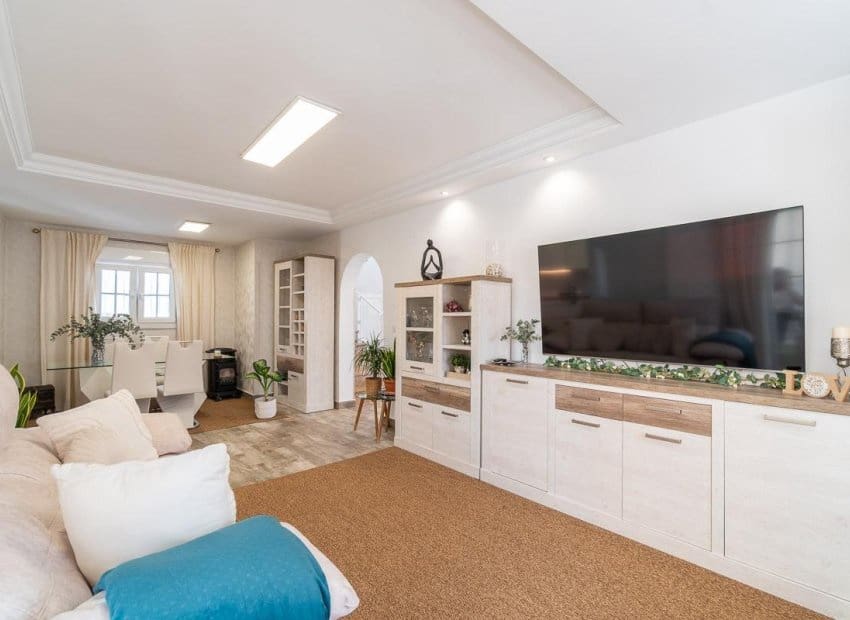 4 slaapkamer Villa te koop in Filipinas met zwembad - € 365.000 (Ref: 10006818)