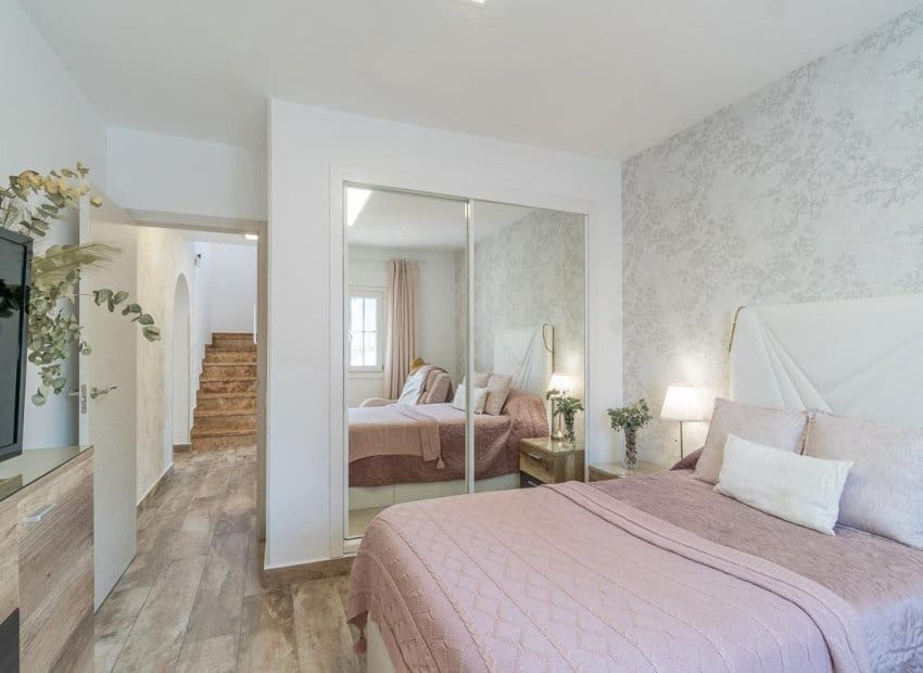 4 slaapkamer Villa te koop in Filipinas met zwembad - € 365.000 (Ref: 10006818)