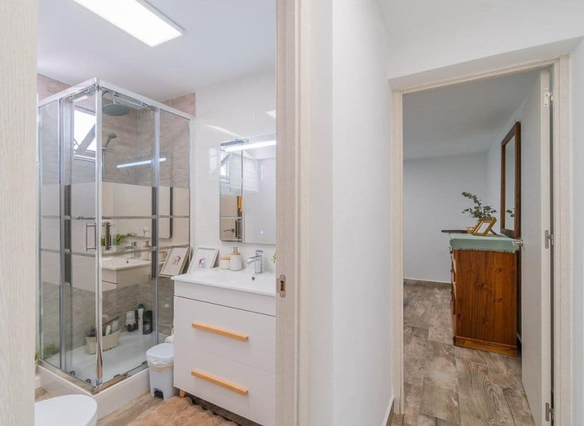4 slaapkamer Villa te koop in Filipinas met zwembad - € 365.000 (Ref: 10006818)