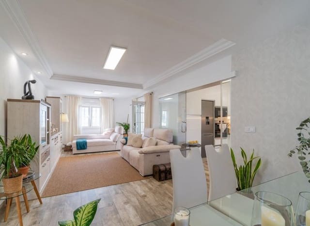 4 slaapkamer Villa te koop in Las Filipinas met zwembad - € 365.000 (Ref: 10006818)
