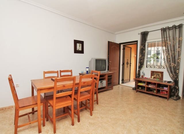 3 soveværelse Byhus til salg i Villamartin, Orihuela med swimmingpool - € 199.950 (Ref: 10019720)