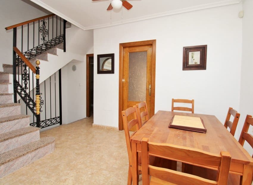 3 soveværelse Byhus til salg i Villamartin med swimmingpool - € 199.950 (Ref: 10019720)