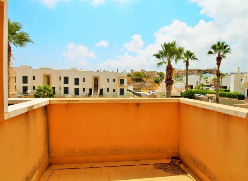 3 soveværelse Byhus til salg i Villamartin med swimmingpool - € 199.950 (Ref: 10019720)