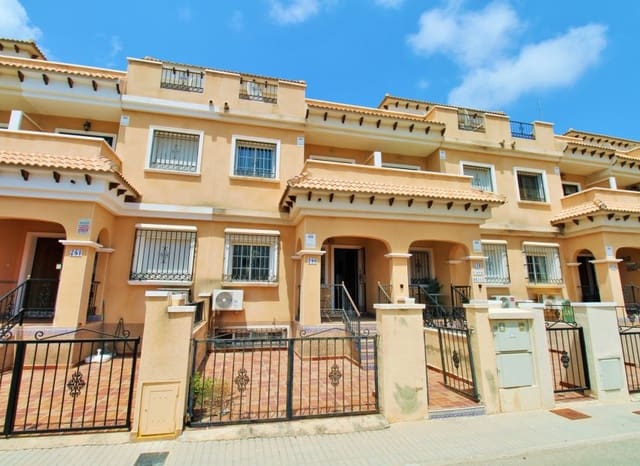 3 soveværelse Byhus til salg i Villamartin, Orihuela med swimmingpool - € 199.950 (Ref: 10019720)